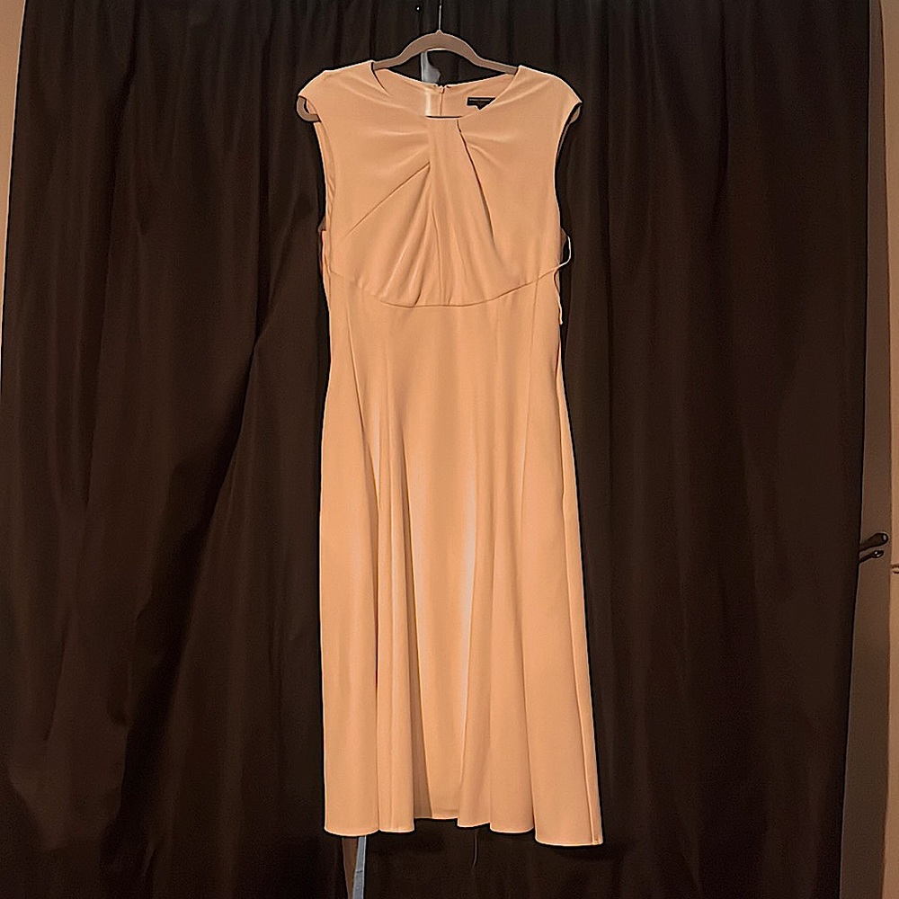 Beautiful Maggy London Tea Length Dress